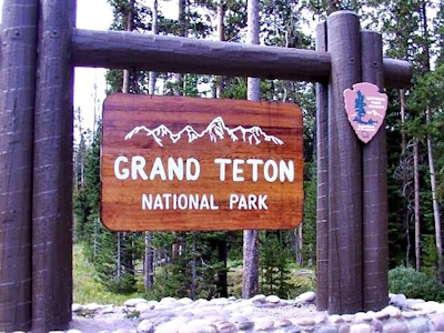 Entrance sign for Grand Teton National Park